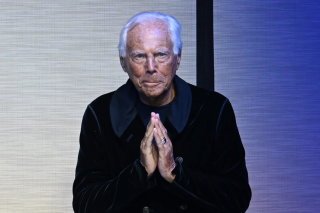 Le couturier Giorgio Armani, icône de la mode, est décédé entouré de ses proches, selon le groupe Armani (archives). KEYSTONE/EPA ANSA/DANIEL DAL ZENNARO